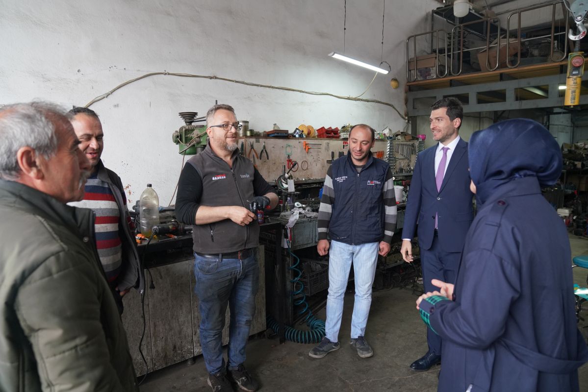 Belediye Başkanımız Sayın Ertuğrul KARAGÖL Küçük Sanayi Sitemizdeki Esnaflarımızı Ziyaret Etti. - 2023