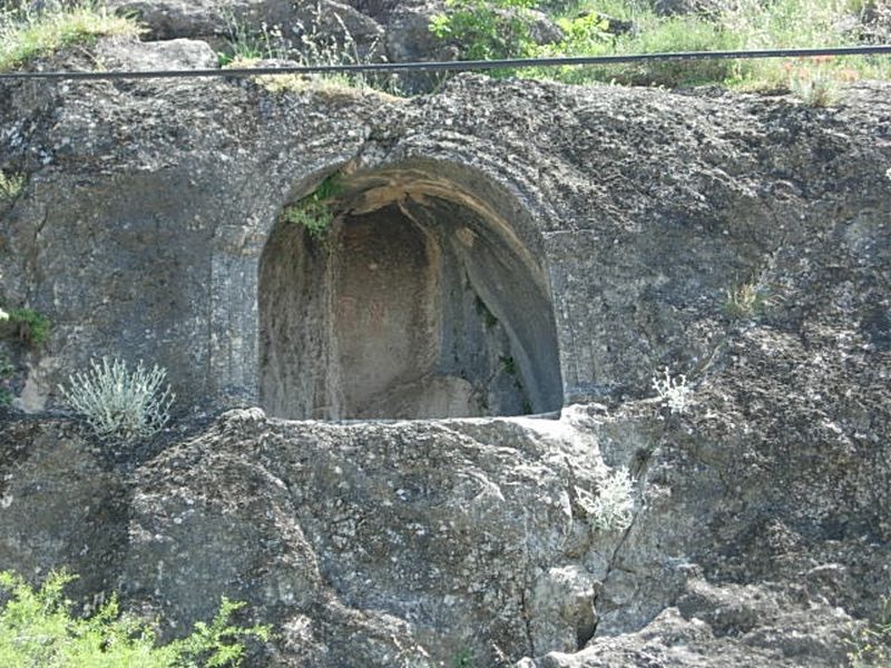 Kaya Mezarı